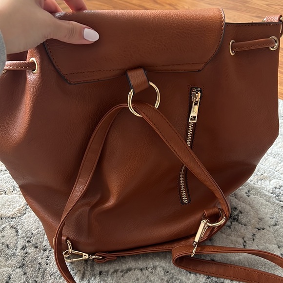 Tan backpack - Picture 4 of 4